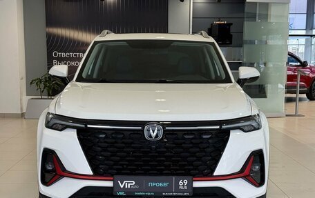 Changan CS35 Plus, 2023 год, 1 935 000 рублей, 2 фотография