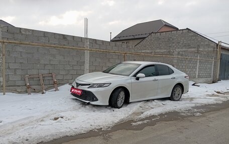 Toyota Camry, 2018 год, 2 340 000 рублей, 1 фотография
