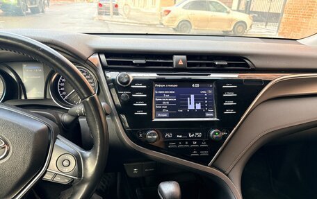 Toyota Camry, 2020 год, 2 600 000 рублей, 9 фотография