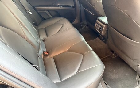 Toyota Camry, 2020 год, 2 600 000 рублей, 15 фотография