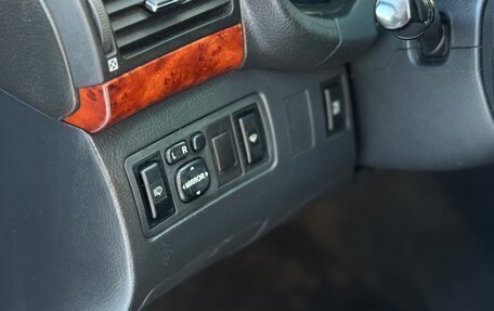 Toyota Avensis III рестайлинг, 2005 год, 700 000 рублей, 10 фотография