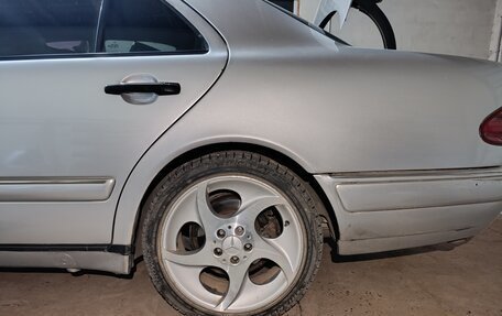 Mercedes-Benz E-Класс, 1999 год, 500 000 рублей, 5 фотография