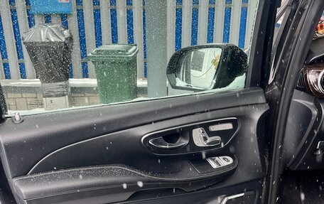 Mercedes-Benz V-Класс, 2015 год, 3 900 000 рублей, 14 фотография