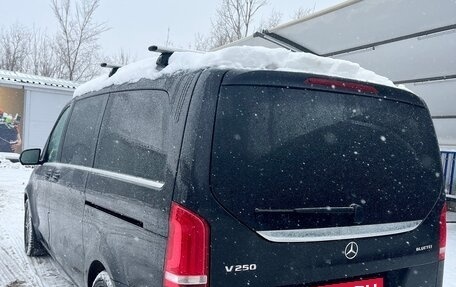 Mercedes-Benz V-Класс, 2015 год, 3 900 000 рублей, 6 фотография