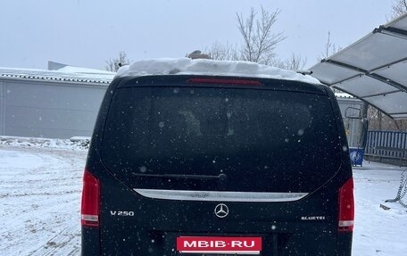 Mercedes-Benz V-Класс, 2015 год, 3 900 000 рублей, 5 фотография