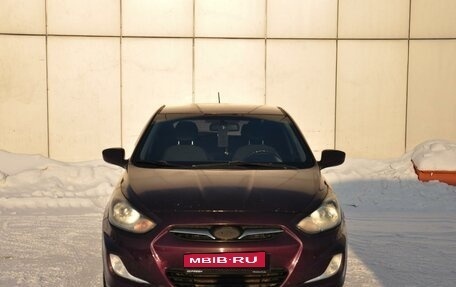 Hyundai Solaris II рестайлинг, 2012 год, 550 000 рублей, 3 фотография