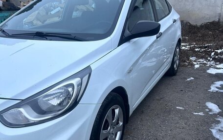 Hyundai Solaris II рестайлинг, 2014 год, 615 000 рублей, 4 фотография