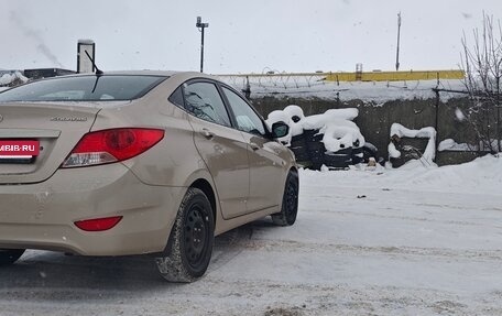 Hyundai Solaris II рестайлинг, 2011 год, 935 000 рублей, 7 фотография