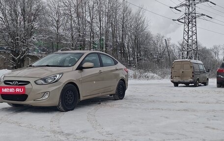 Hyundai Solaris II рестайлинг, 2011 год, 935 000 рублей, 16 фотография