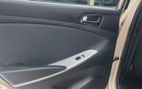 Hyundai Solaris II рестайлинг, 2011 год, 935 000 рублей, 25 фотография