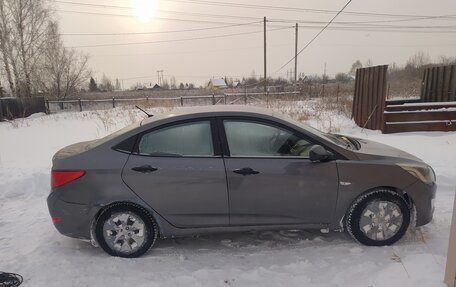 Hyundai Solaris II рестайлинг, 2015 год, 520 000 рублей, 4 фотография