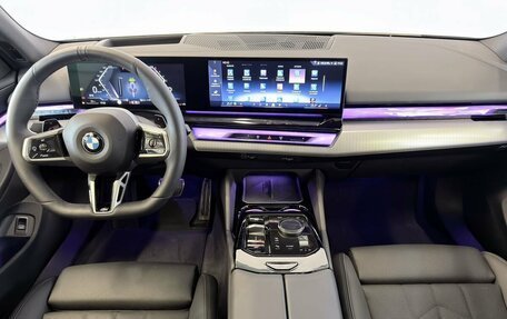 BMW 5 серия, 2024 год, 8 470 000 рублей, 28 фотография