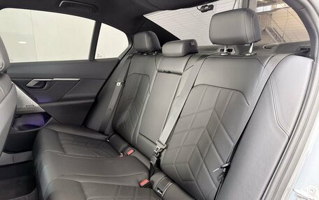 BMW 5 серия, 2024 год, 8 470 000 рублей, 34 фотография