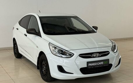Hyundai Solaris II рестайлинг, 2011 год, 650 000 рублей, 3 фотография