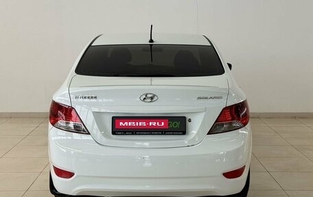 Hyundai Solaris II рестайлинг, 2011 год, 650 000 рублей, 5 фотография