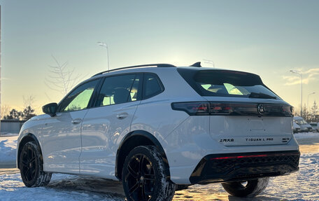 Volkswagen Tiguan, 2025 год, 4 800 000 рублей, 2 фотография