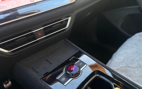 Volkswagen Tiguan, 2025 год, 4 800 000 рублей, 14 фотография