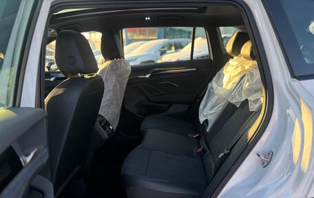 Volkswagen Tiguan, 2025 год, 4 800 000 рублей, 16 фотография