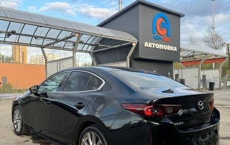 Mazda 3, 2020 год, 2 050 000 рублей, 18 фотография