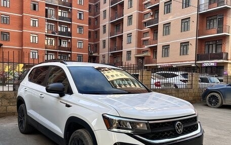 Volkswagen Taos, 2021 год, 2 400 000 рублей, 2 фотография