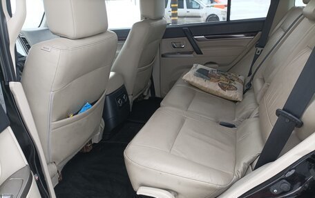 Mitsubishi Pajero IV, 2014 год, 2 250 000 рублей, 8 фотография