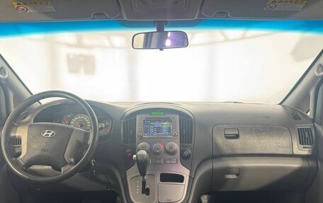 Hyundai Grand Starex Grand Starex I рестайлинг 2, 2011 год, 1 300 000 рублей, 11 фотография