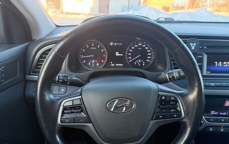 Hyundai Elantra VI рестайлинг, 2017 год, 1 290 000 рублей, 9 фотография