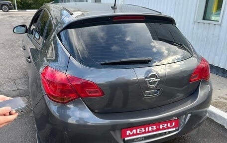 Opel Astra J, 2010 год, 450 000 рублей, 2 фотография