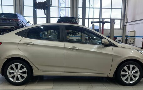Hyundai Solaris II рестайлинг, 2011 год, 750 000 рублей, 7 фотография