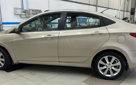 Hyundai Solaris II рестайлинг, 2011 год, 750 000 рублей, 20 фотография