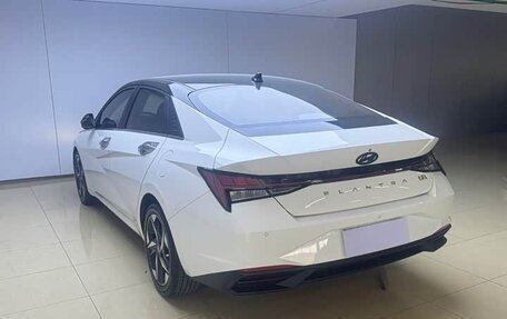 Hyundai Elantra, 2022 год, 1 750 000 рублей, 5 фотография