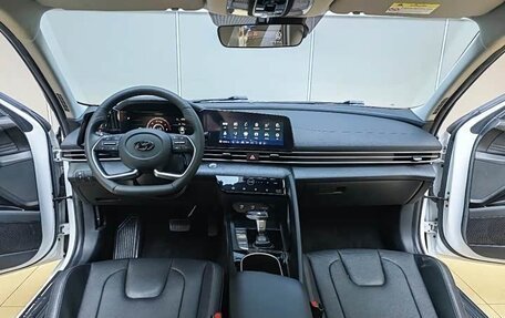 Hyundai Elantra, 2022 год, 1 750 000 рублей, 12 фотография