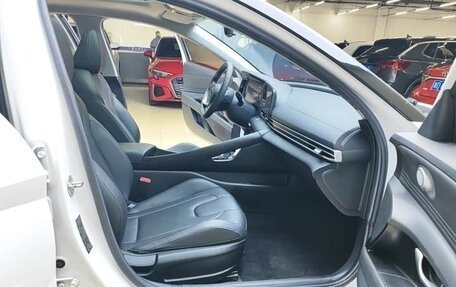 Hyundai Elantra, 2022 год, 1 750 000 рублей, 11 фотография