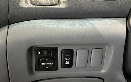 Toyota Previa II, 2003 год, 689 000 рублей, 9 фотография