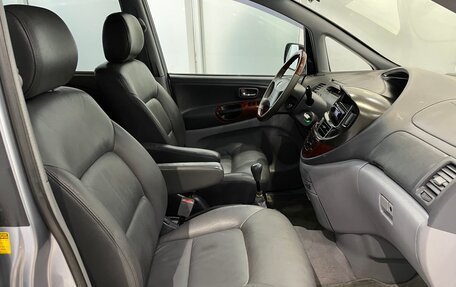 Toyota Previa II, 2003 год, 689 000 рублей, 10 фотография