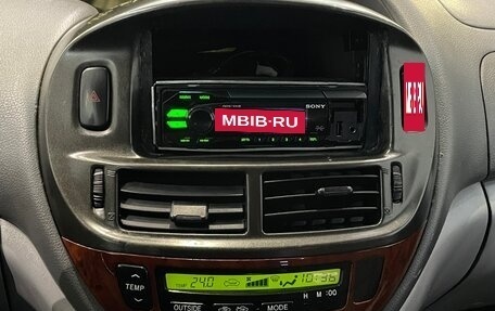 Toyota Previa II, 2003 год, 689 000 рублей, 7 фотография