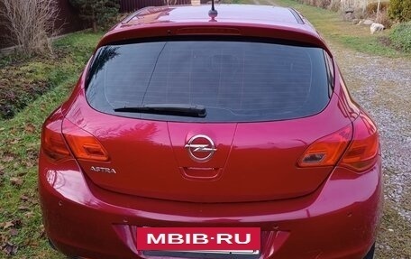 Opel Astra J, 2010 год, 599 000 рублей, 2 фотография