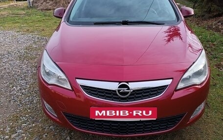 Opel Astra J, 2010 год, 599 000 рублей, 3 фотография