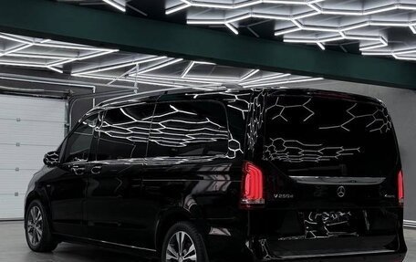 Mercedes-Benz V-Класс, 2017 год, 5 150 000 рублей, 3 фотография