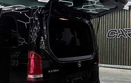 Mercedes-Benz V-Класс, 2017 год, 5 150 000 рублей, 7 фотография