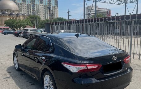 Toyota Camry, 2019 год, 3 950 000 рублей, 4 фотография