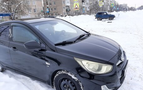 Hyundai Solaris II рестайлинг, 2014 год, 650 000 рублей, 2 фотография