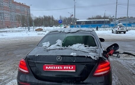 Mercedes-Benz E-Класс, 2016 год, 2 450 000 рублей, 4 фотография