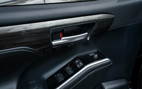 Toyota Highlander, 2025 год, 5 350 000 рублей, 21 фотография