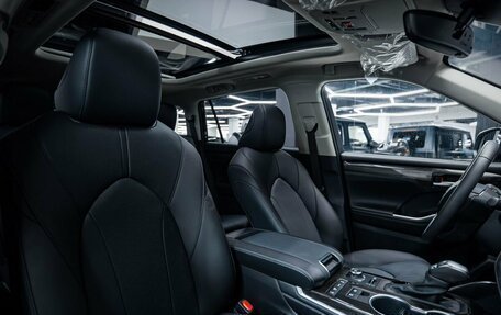 Toyota Highlander, 2025 год, 5 350 000 рублей, 23 фотография