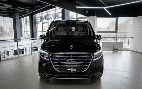 Mercedes-Benz V-Класс, 2024 год, 13 300 000 рублей, 3 фотография