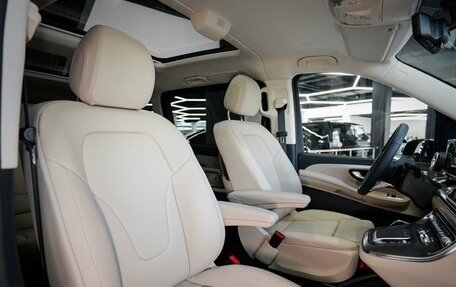 Mercedes-Benz V-Класс, 2024 год, 13 300 000 рублей, 25 фотография