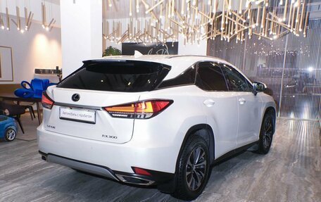 Lexus RX IV рестайлинг, 2020 год, 4 700 000 рублей, 2 фотография