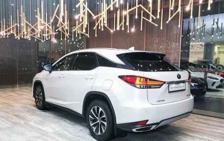 Lexus RX IV рестайлинг, 2020 год, 4 700 000 рублей, 6 фотография