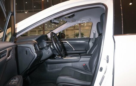 Lexus RX IV рестайлинг, 2020 год, 4 700 000 рублей, 10 фотография